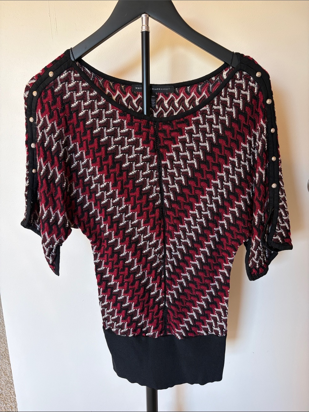 White House Black Market Red, Black and White Zigzag Short Sleeve Knit Top